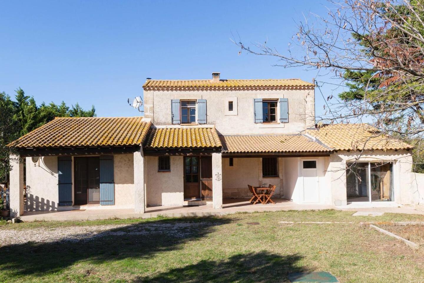 Mas Provencal De 120M2 En Camargue, Avec Piscine Et Parking Inclus, Ideal Pour Des Vacances Αρλ Εξωτερικό φωτογραφία