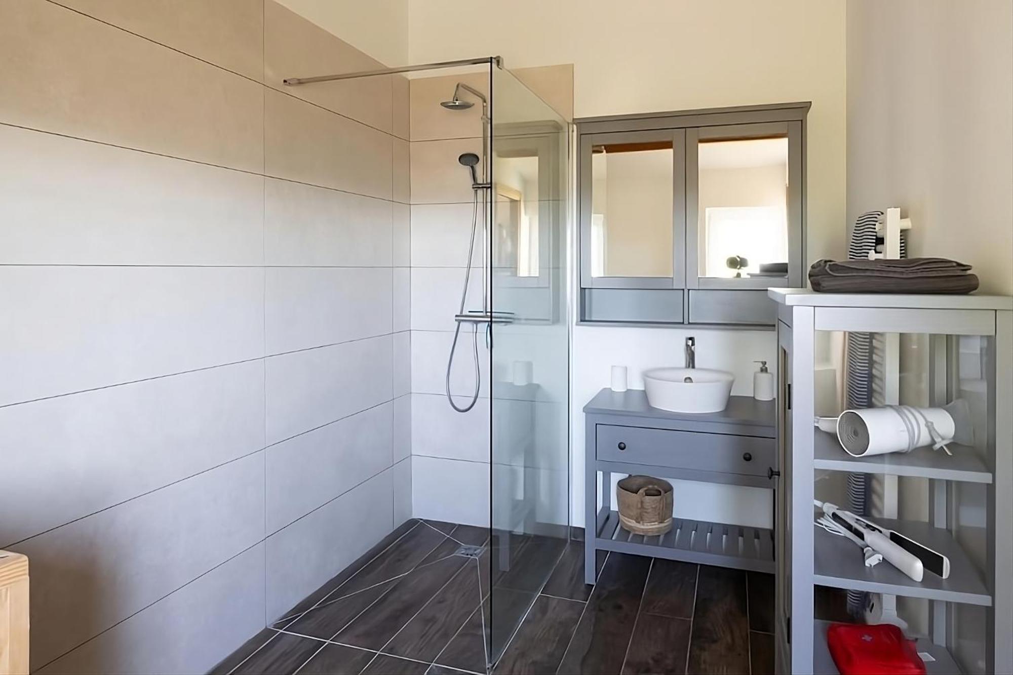 Mas Provencal De 120M2 En Camargue, Avec Piscine Et Parking Inclus, Ideal Pour Des Vacances Αρλ Εξωτερικό φωτογραφία