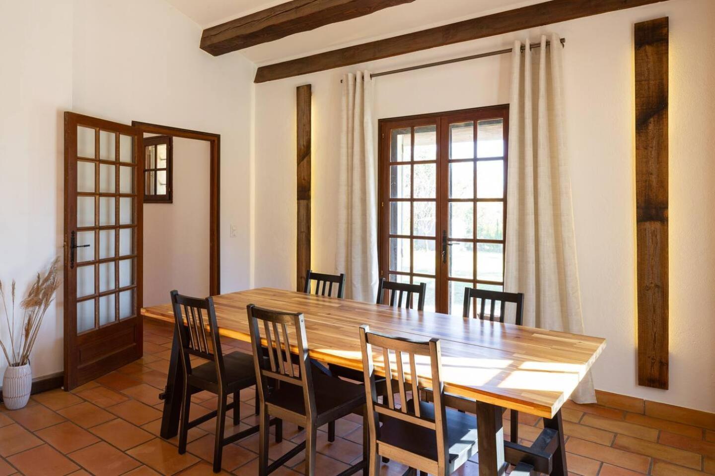 Mas Provencal De 120M2 En Camargue, Avec Piscine Et Parking Inclus, Ideal Pour Des Vacances Αρλ Εξωτερικό φωτογραφία